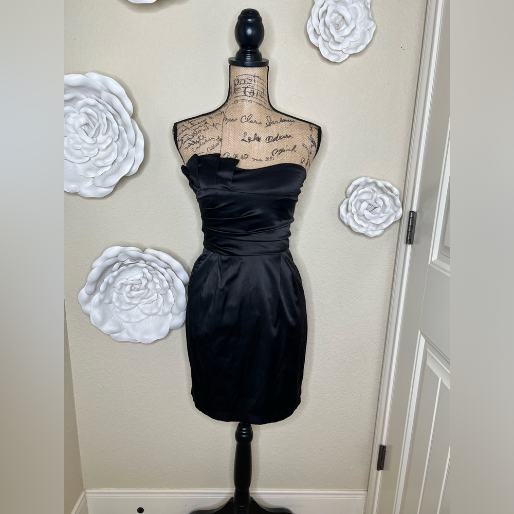 Pompous Girly Black Strapless Satin Retro Style Cocktail Dress Size 5